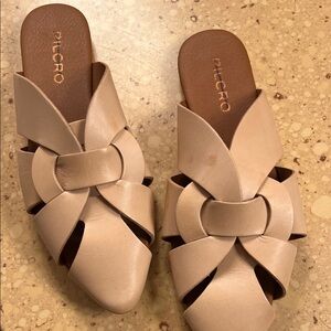 Pilcro Women's Tan Mules